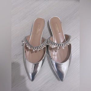 Aquazzura SILVER slipper SIZE 6.5 pearl embellished
